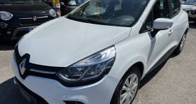 Renault Clio occasion 2018 mise en vente à Lanester par le garage CALVEZ AUTO - photo n°1