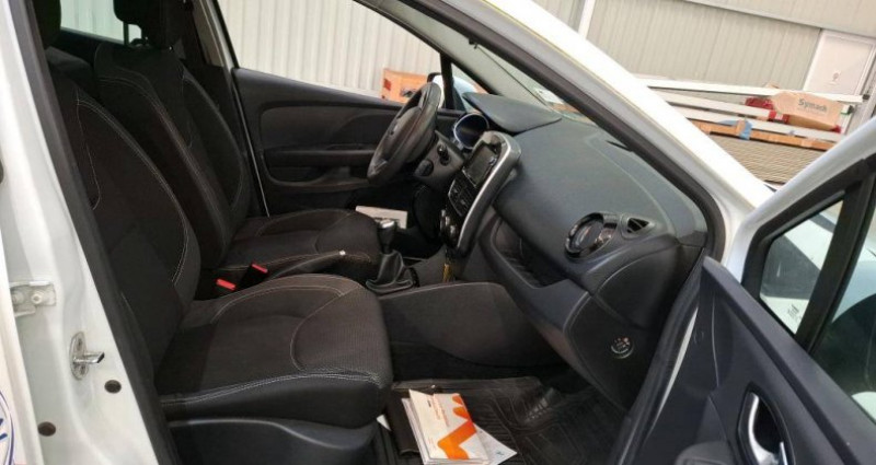 Renault Clio 1,5 DCI 75 CH 5 PLACES 2019 - photo n°4 Renault Clio 1,5 DCI 75 CH 5 PLACES  occasion à Lanester - photo n°4