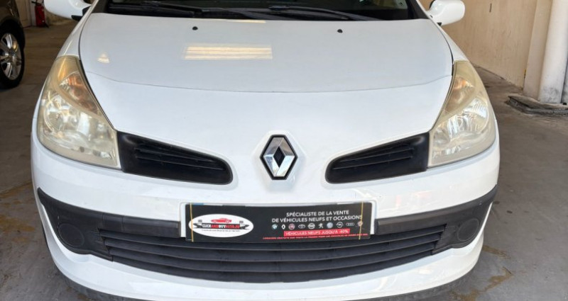 Renault Clio 1.5DCI 85CV DYNAMIQUE // BVA / CLIMATISATION / REGULATEUR DE 2009 - photo n°4 Renault Clio 1.5DCI 85CV DYNAMIQUE // BVA / CLIMATISATION / REGULATEUR DE  occasion à Harnes - photo n°4