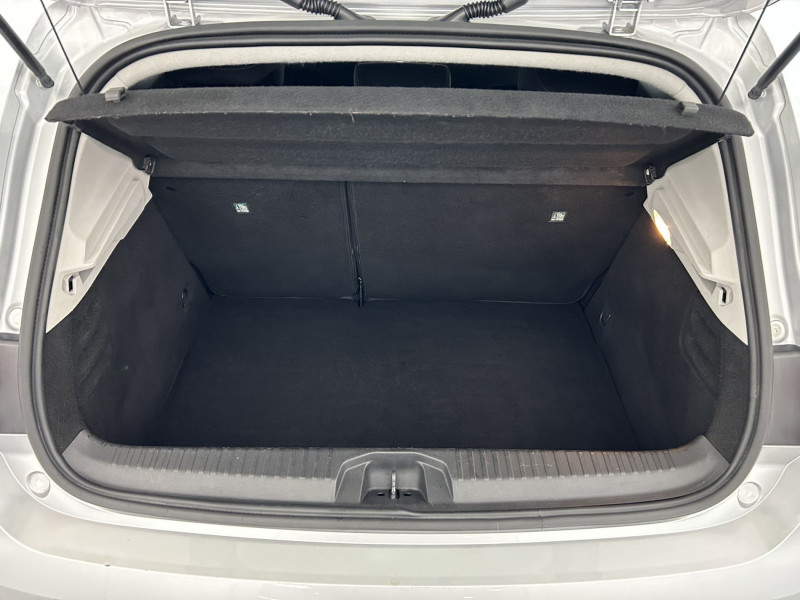 Renault Clio 1.6 E-Tech 140ch Zen 2020 - photo n°9 Renault Clio 1.6 E-Tech 140ch Zen  occasion à SAINT-GREGOIRE - photo n°9