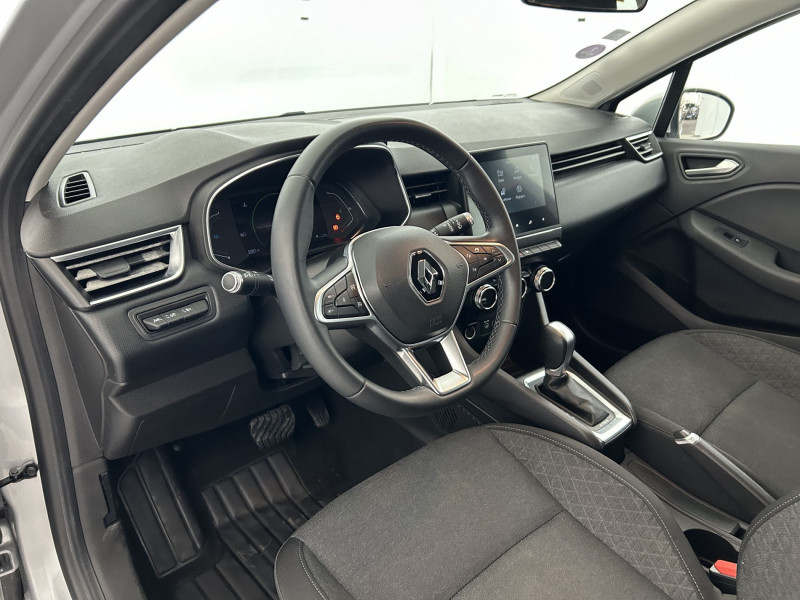 Renault Clio 1.6 E-Tech 140ch Zen 2020 - photo n°14 Renault Clio 1.6 E-Tech 140ch Zen  occasion à SAINT-GREGOIRE - photo n°14