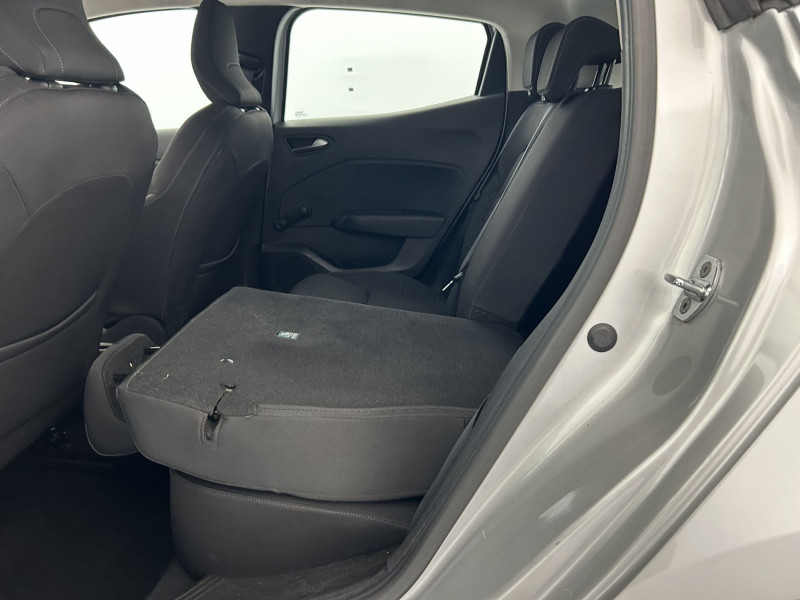 Renault Clio 1.6 E-Tech 140ch Zen 2020 - photo n°11 Renault Clio 1.6 E-Tech 140ch Zen  occasion à SAINT-GREGOIRE - photo n°11