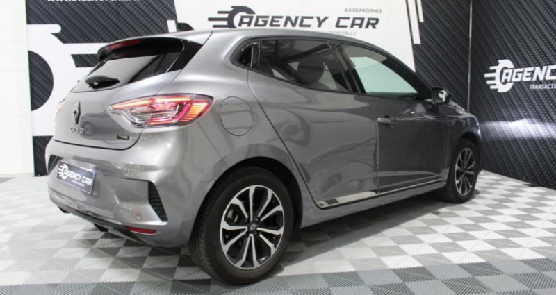 Renault Clio 1.6 E-Tech Hybride - 145 - BVA multi-modes V BERLINE Techno  2024 - photo n°4 Renault Clio 1.6 E-Tech Hybride - 145 - BVA multi-modes V BERLINE Techno   occasion à Venelles - photo n°4