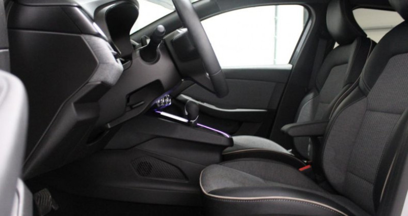 Renault Clio 1.6 E-Tech Hybride - 145 - BVA multi-modes V BERLINE Techno  2024 - photo n°6 Renault Clio 1.6 E-Tech Hybride - 145 - BVA multi-modes V BERLINE Techno   occasion à Venelles - photo n°6