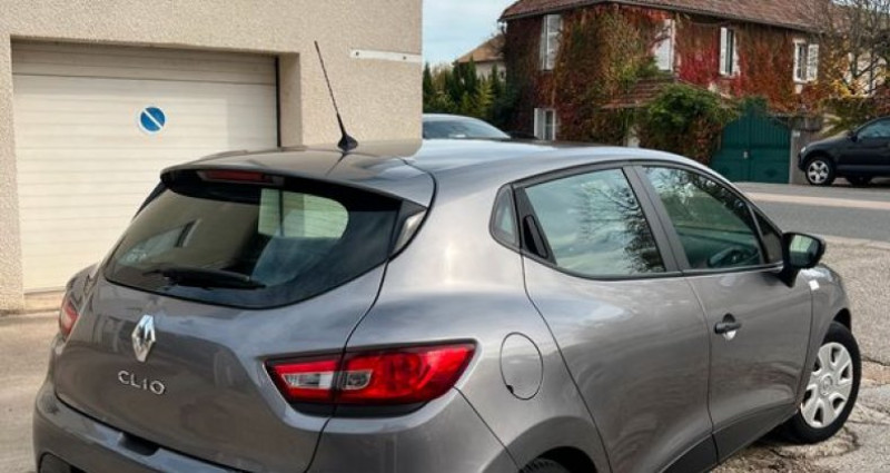 Renault Clio 4 1.2i 75 2 places 2014 - photo n°3 Renault Clio 4 1.2i 75 2 places  occasion à LA CHAPELLE DE GUINCHAY - photo n°3