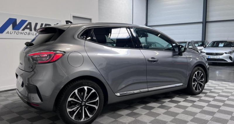 Renault Clio 5 V E-Tech full hybrid 145 ch Techno Garantie 12/2025 2023 - photo n°6 Renault Clio 5 V E-Tech full hybrid 145 ch Techno Garantie 12/2025  occasion à CHAPONOST - photo n°6