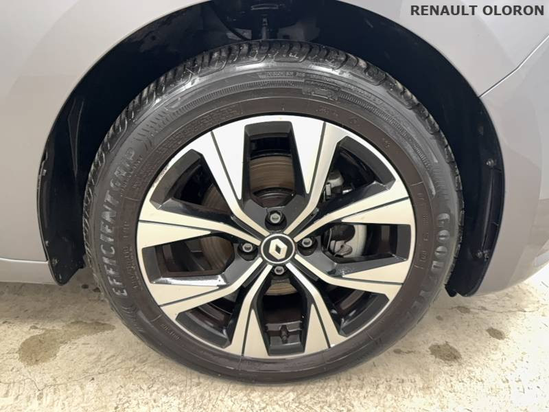 Renault Clio Blue dCi 100 Evolution 2023 - photo n°16 Renault Clio Blue dCi 100 Evolution  occasion à Oloron St Marie - photo n°16