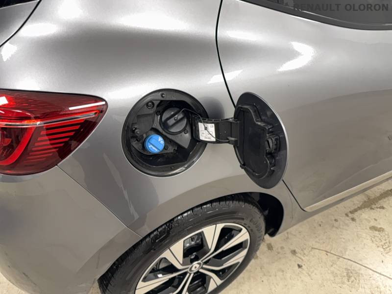 Renault Clio Blue dCi 100 Evolution 2023 - photo n°20 Renault Clio Blue dCi 100 Evolution  occasion à Oloron St Marie - photo n°20