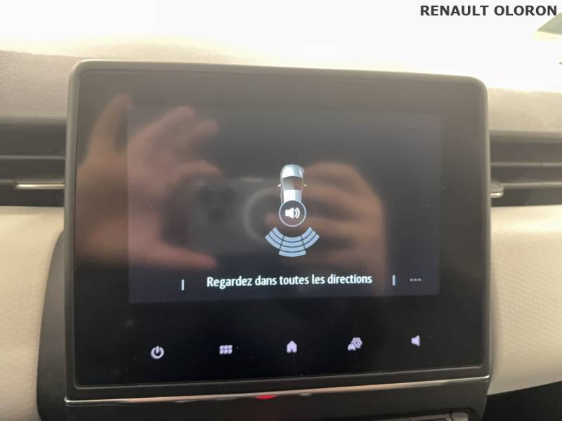 Renault Clio Blue dCi 100 Evolution 2023 - photo n°19 Renault Clio Blue dCi 100 Evolution  occasion à Oloron St Marie - photo n°19