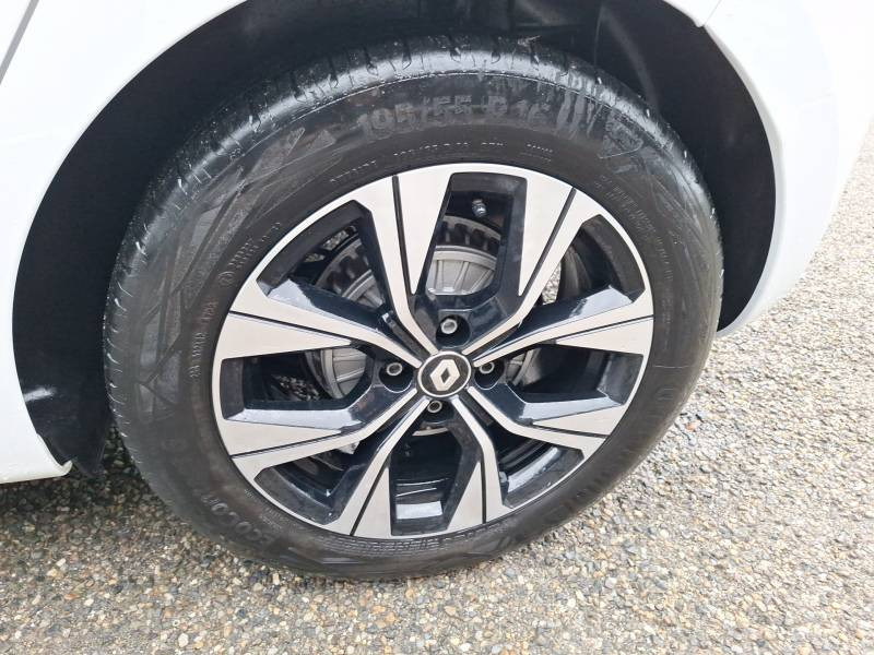 Renault Clio Blue dCi 100 Evolution 2023 - photo n°9 Renault Clio Blue dCi 100 Evolution  occasion à Villeneuve-sur-Lot - photo n°9