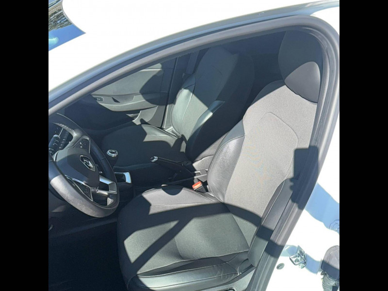Renault Clio Clio Blue dCi 85 Business 5p 2021 - photo n°9 Renault Clio Clio Blue dCi 85 Business 5p  occasion à SAINT-GREGOIRE - photo n°9
