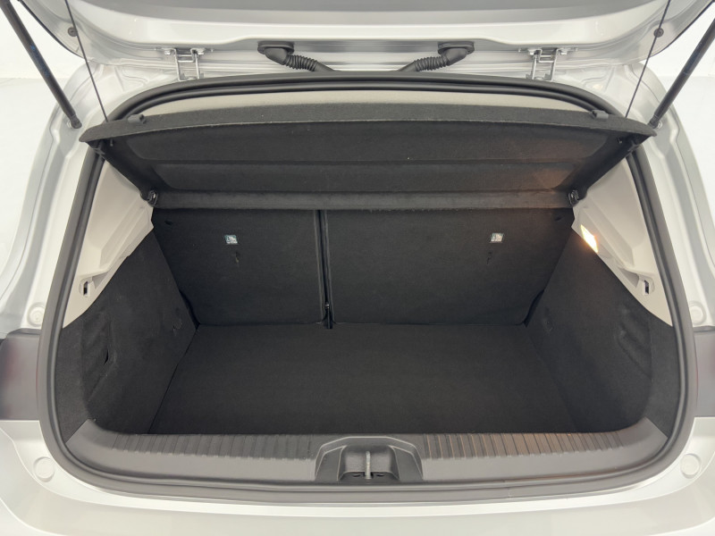 Renault Clio Clio E-Tech 140 21N Business 5p 2022 - photo n°9 Renault Clio Clio E-Tech 140 21N Business 5p  occasion à SAINT-GREGOIRE - photo n°9