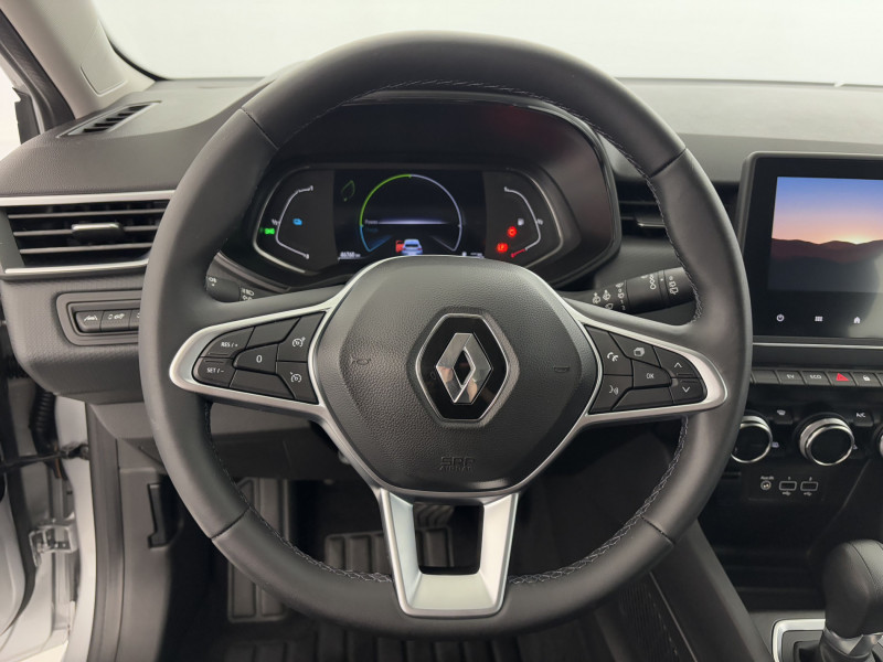 Renault Clio Clio E-Tech 140 21N Business 5p 2022 - photo n°15 Renault Clio Clio E-Tech 140 21N Business 5p  occasion à SAINT-GREGOIRE - photo n°15