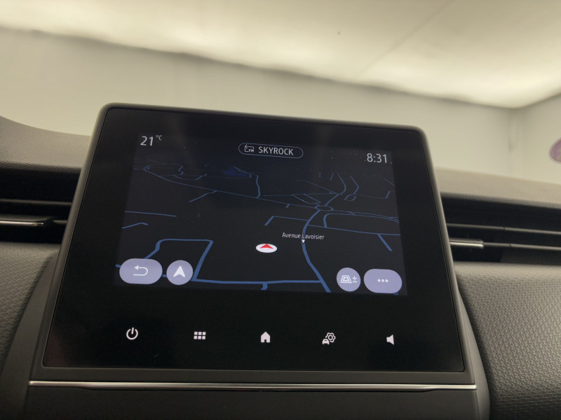 Renault Clio Clio E-Tech 140 21N Business 5p 2022 - photo n°20 Renault Clio Clio E-Tech 140 21N Business 5p  occasion à SAINT-GREGOIRE - photo n°20