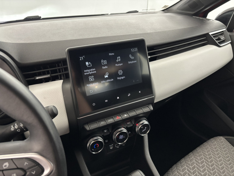 Renault Clio Clio E-Tech 140 21N Limited 5p 2021 - photo n°17 Renault Clio Clio E-Tech 140 21N Limited 5p  occasion à SAINT-GREGOIRE - photo n°17