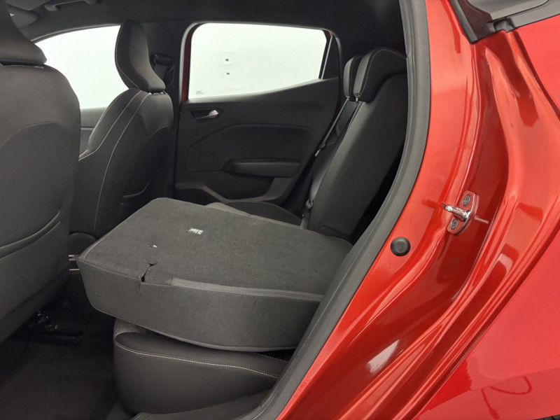 Renault Clio Clio E-Tech 140 21N Limited 5p 2021 - photo n°10 Renault Clio Clio E-Tech 140 21N Limited 5p  occasion à SAINT-GREGOIRE - photo n°10