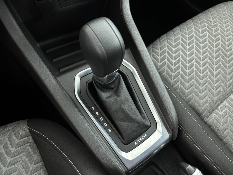 Renault Clio Clio E-Tech 140 21N Limited 5p 2021 - photo n°19 Renault Clio Clio E-Tech 140 21N Limited 5p  occasion à SAINT-GREGOIRE - photo n°19