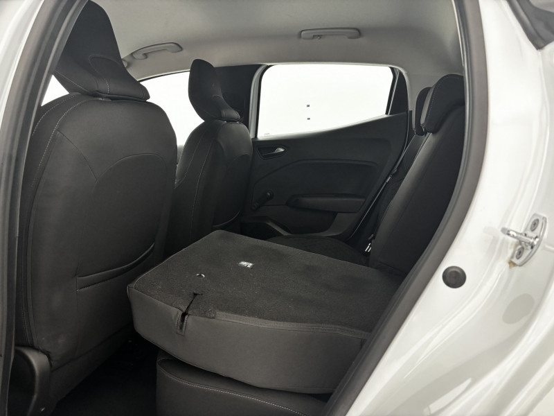 Renault Clio Clio E-Tech 140 Zen 5p 2021 - photo n°11 Renault Clio Clio E-Tech 140 Zen 5p  occasion à SAINT-GREGOIRE - photo n°11