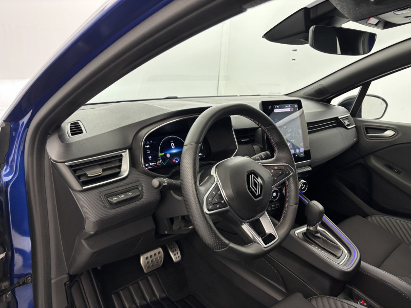 Renault Clio Clio E-Tech full hybrid 145 Esprit Alpine 5p 2024 - photo n°13 Renault Clio Clio E-Tech full hybrid 145 Esprit Alpine 5p  occasion à SAINT-GREGOIRE - photo n°13