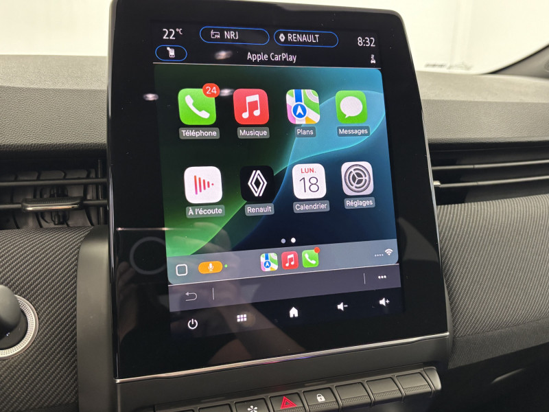 Renault Clio Clio E-Tech full hybrid 145 Esprit Alpine 5p 2024 - photo n°15 Renault Clio Clio E-Tech full hybrid 145 Esprit Alpine 5p  occasion à SAINT-GREGOIRE - photo n°15