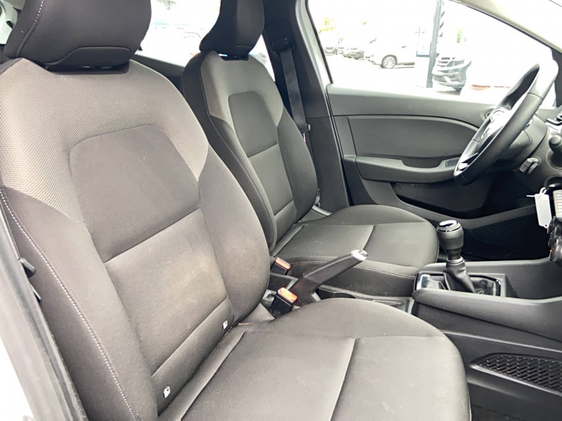 Renault Clio Clio SCe 65 Authentic 5p 2023 - photo n°17 Renault Clio Clio SCe 65 Authentic 5p  occasion à SAINT-GREGOIRE - photo n°17