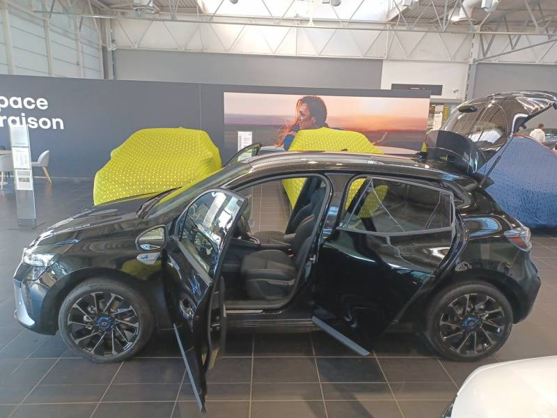 Renault Clio E-Tech full hybrid 145 ch GSR2 Esprit Alpine 2025 - photo n°13 Renault Clio E-Tech full hybrid 145 ch GSR2 Esprit Alpine  occasion à Toulouse - photo n°13