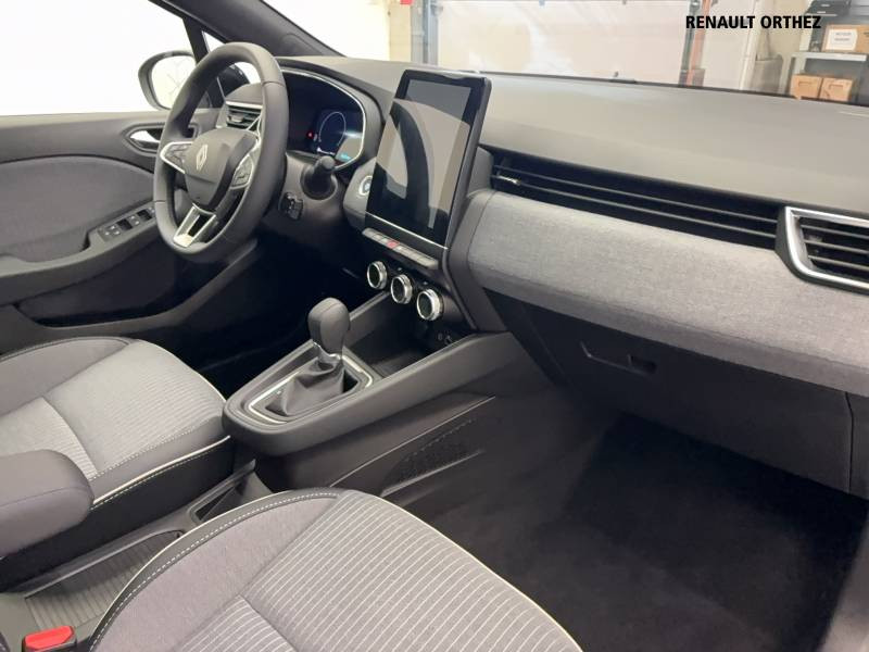 Renault Clio E-Tech full hybrid 145 ch GSR2 Techno 2025 - photo n°13 Renault Clio E-Tech full hybrid 145 ch GSR2 Techno  occasion à Orthez - photo n°13