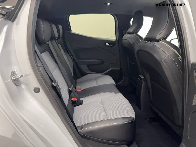 Renault Clio E-Tech full hybrid 145 ch GSR2 Techno 2025 - photo n°15 Renault Clio E-Tech full hybrid 145 ch GSR2 Techno  occasion à Orthez - photo n°15