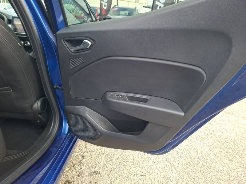 Renault Clio E-Tech full hybrid 145 Evolution 2023 - photo n°15 Renault Clio E-Tech full hybrid 145 Evolution  occasion à Agen - photo n°15