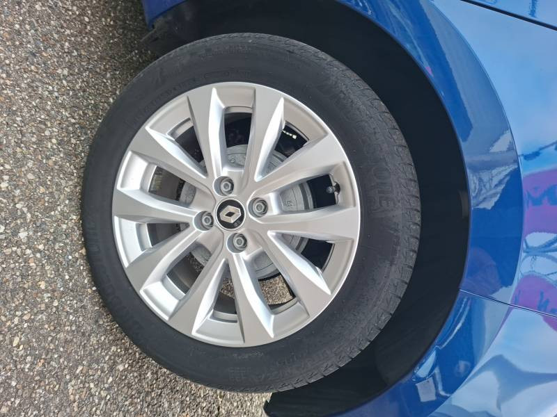 Renault Clio E-Tech full hybrid 145 Evolution 2023 - photo n°10 Renault Clio E-Tech full hybrid 145 Evolution  occasion à Agen - photo n°10