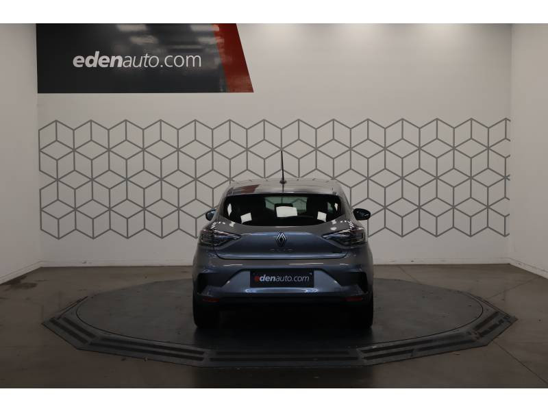 Renault Clio E-Tech full hybrid 145 GSR2 Evolution 2024 - photo n°11 Renault Clio E-Tech full hybrid 145 GSR2 Evolution  occasion à Lons - photo n°11