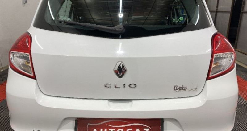 Renault Clio occasion Essence à THIERS 63 au prix de 6990 euros - annonce  n°23121530