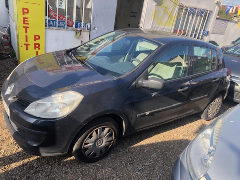 Renault Clio III 1.2 ES EXPRESSION TBG 2690E