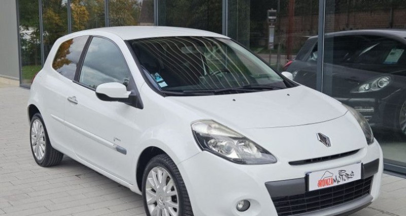 Renault Clio III 1.2 TCE 100CH DYNAMIQUE 3P 2009 - photo n°2 Renault Clio III 1.2 TCE 100CH DYNAMIQUE 3P  occasion à Geispolsheim - photo n°2