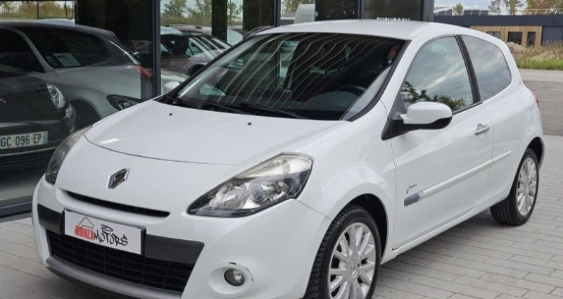 Renault Clio III 1.2 TCE 100CH DYNAMIQUE 3P 2009 - photo n°1 Renault Clio III 1.2 TCE 100CH DYNAMIQUE 3P  occasion à Geispolsheim - photo n°1