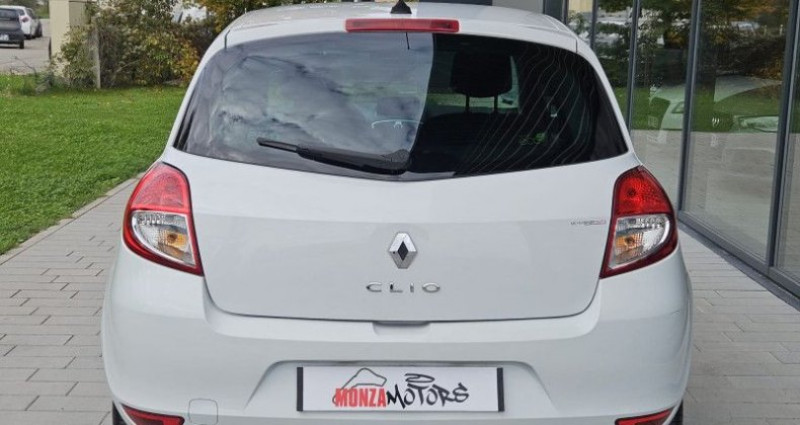 Renault Clio III 1.2 TCE 100CH DYNAMIQUE 3P 2009 - photo n°6 Renault Clio III 1.2 TCE 100CH DYNAMIQUE 3P  occasion à Geispolsheim - photo n°6