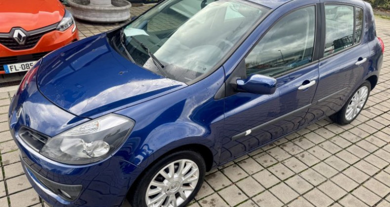 Renault Clio III 1.4 100CH Pack Authentique 2005 - photo n°3 Renault Clio III 1.4 100CH Pack Authentique  occasion à NOUVOITOU - photo n°3