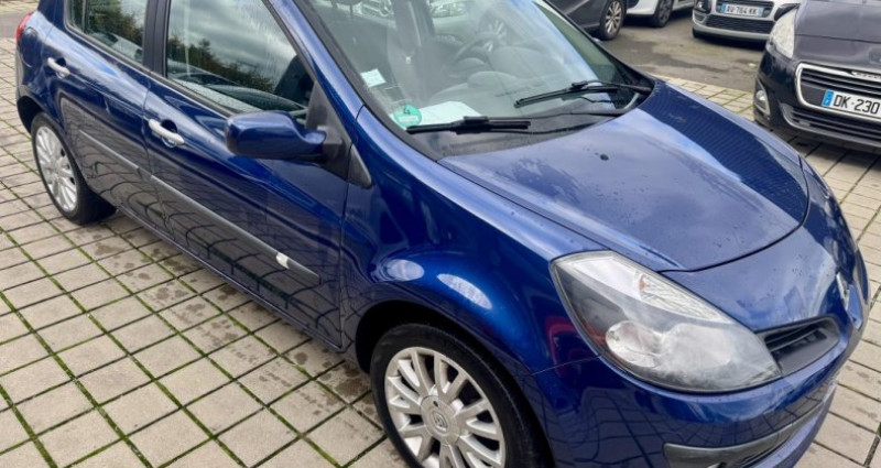 Renault Clio III 1.4 100CH Pack Authentique 2005 - photo n°2 Renault Clio III 1.4 100CH Pack Authentique  occasion à NOUVOITOU - photo n°2