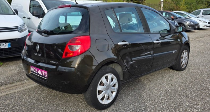 Renault Clio III 1.4i 98CH 2007 CLIM AUTO RADAR... 2007 - photo n°2 Renault Clio III 1.4i 98CH 2007 CLIM AUTO RADAR...  occasion à Martigues - photo n°2
