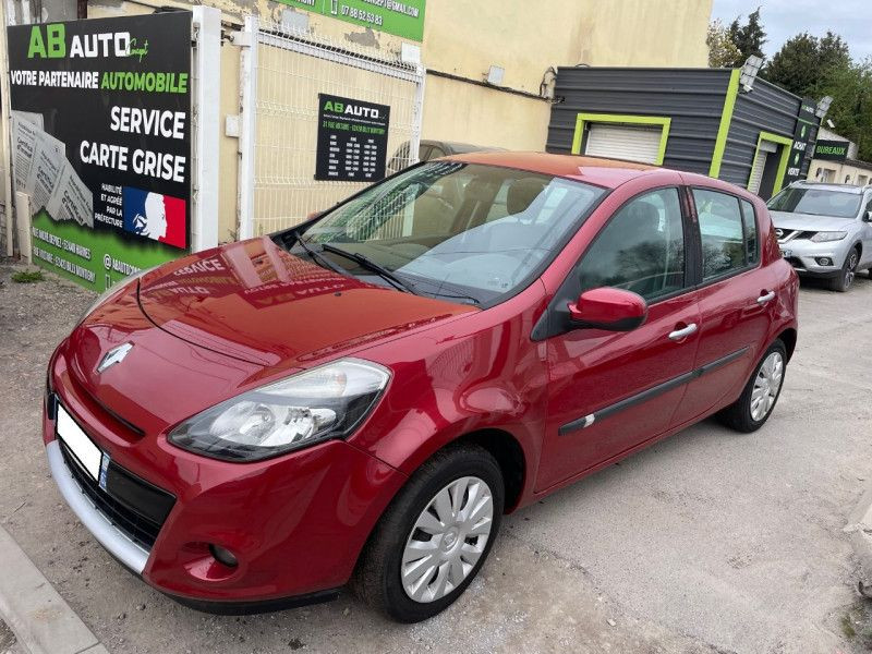 Renault Clio III 1.5 DCI 85CH DYNAMIQUE 5P