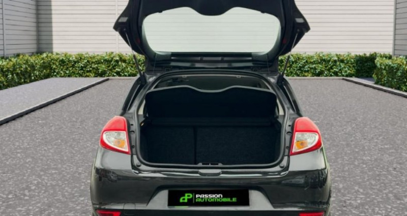 Renault Clio III 20TH ANNIVERSAIRE 2011 - photo n°7 Renault Clio III 20TH ANNIVERSAIRE  occasion à Loison Sous Lens - photo n°7