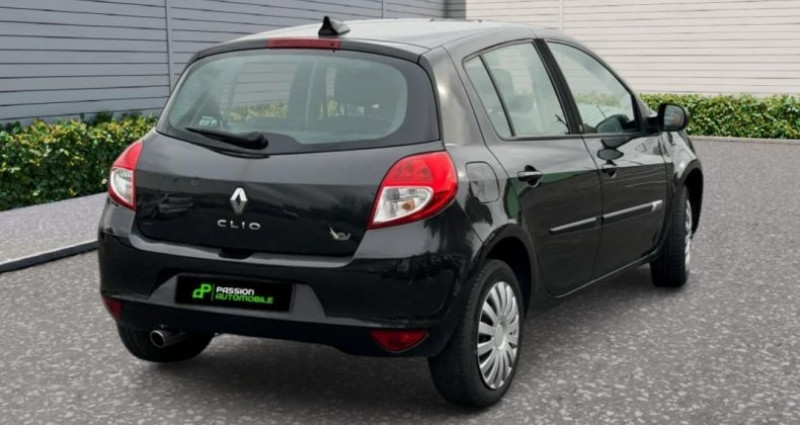 Renault Clio III 20TH ANNIVERSAIRE 2011 - photo n°6 Renault Clio III 20TH ANNIVERSAIRE  occasion à Loison Sous Lens - photo n°6