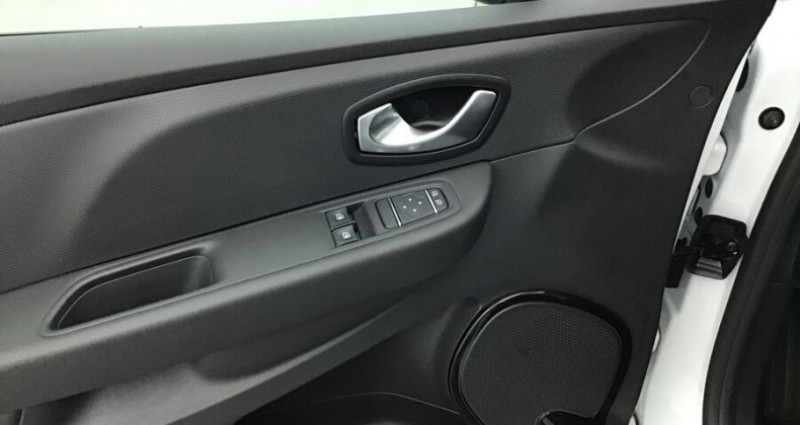 Renault Clio IV 0.9 TCe 90 ZEN 2019 - photo n°6 Renault Clio IV 0.9 TCe 90 ZEN  occasion à MIONS - photo n°6