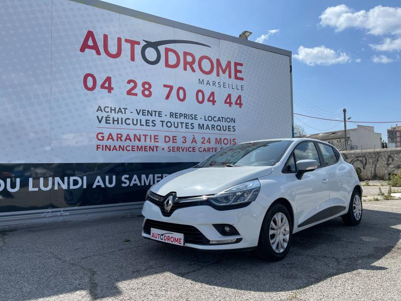 Renault Clio occasion 2018 mise en vente à Marseille 10 par le garage AUTODROME - photo n°1
