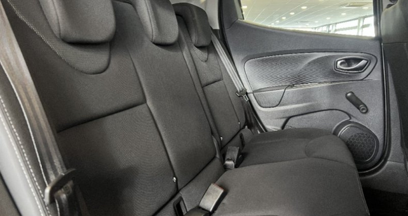 Renault Clio IV dCi 75 Business 2016 - photo n°6 Renault Clio IV dCi 75 Business  occasion à CREUZIER LE VIEUX - photo n°6