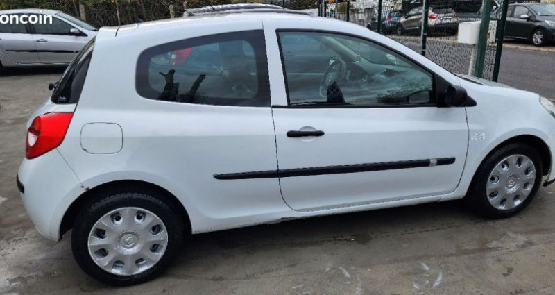 Renault Clio societe air 1.5dci 85 2008 2008 - photo n°5 Renault Clio societe air 1.5dci 85 2008  occasion à Saint-Soupplets - photo n°5