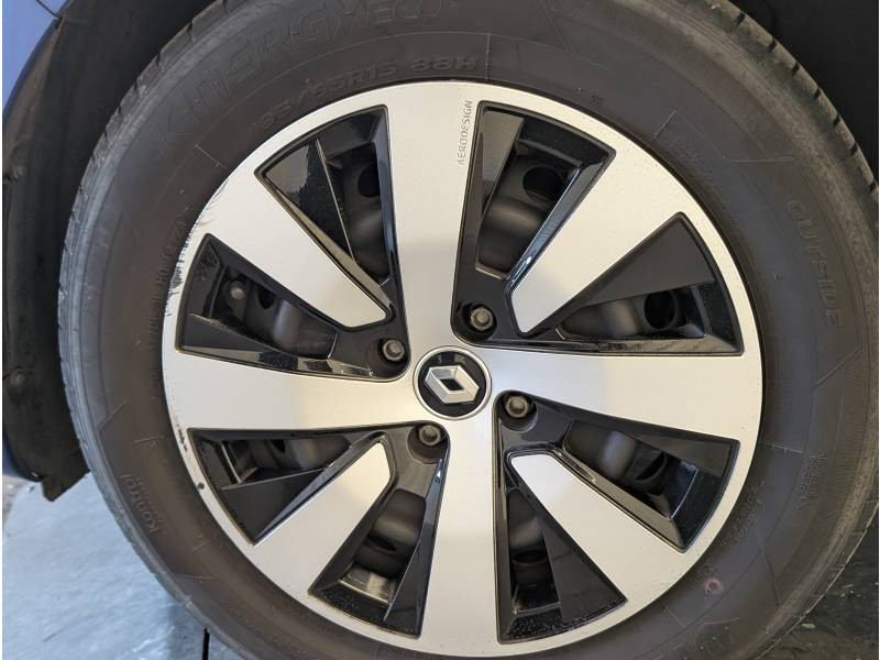 Renault Clio TCe 90 Equilibre 2023 - photo n°9 Renault Clio TCe 90 Equilibre  occasion à TARBES - photo n°9