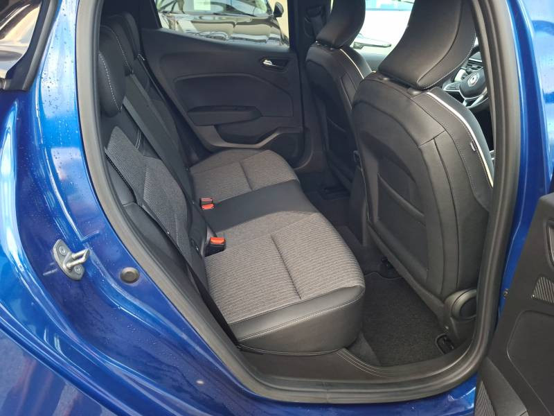 Renault Clio TCe 90 Techno 2023 - photo n°17 Renault Clio TCe 90 Techno  occasion à Agen - photo n°17