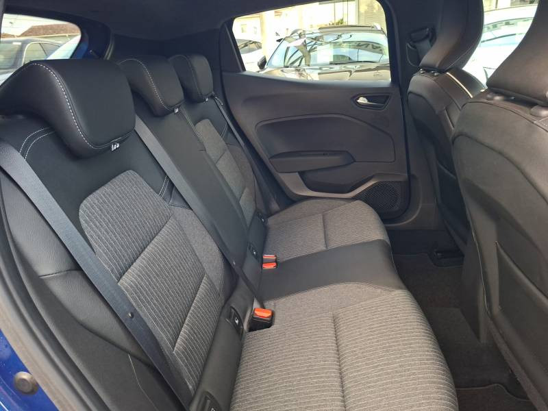 Renault Clio TCe 90 Techno 2023 - photo n°19 Renault Clio TCe 90 Techno  occasion à Agen - photo n°19