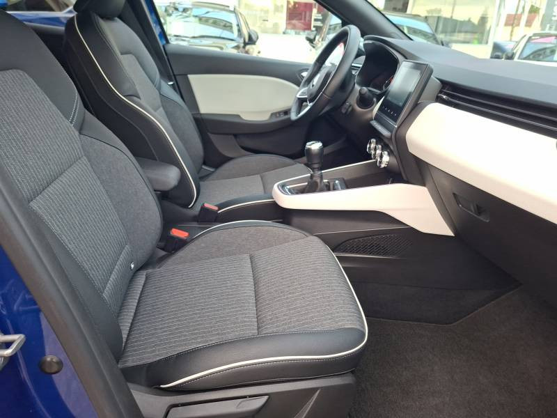 Renault Clio TCe 90 Techno 2023 - photo n°15 Renault Clio TCe 90 Techno  occasion à Agen - photo n°15